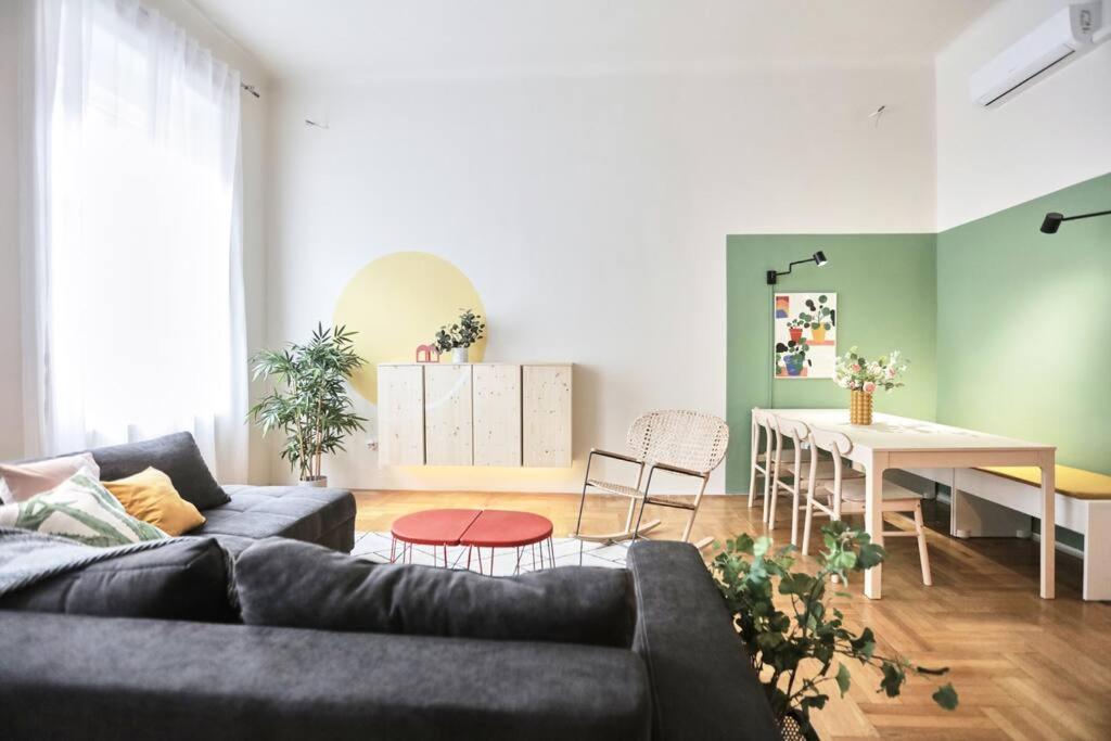 Unwind In Style W Sauna Dsgn 2Br Home Budapest Eksteriør billede