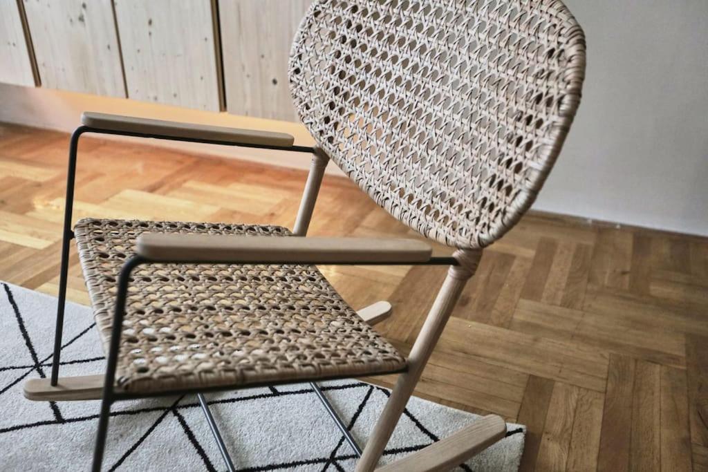 Unwind In Style W Sauna Dsgn 2Br Home Budapest Eksteriør billede