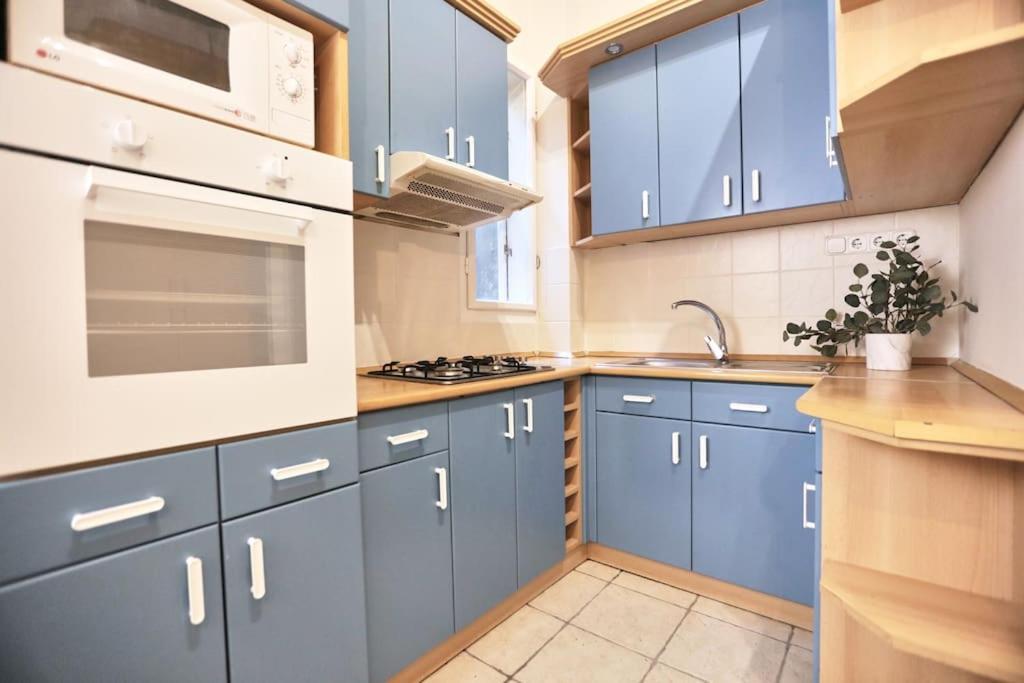 Unwind In Style W Sauna Dsgn 2Br Home Budapest Eksteriør billede