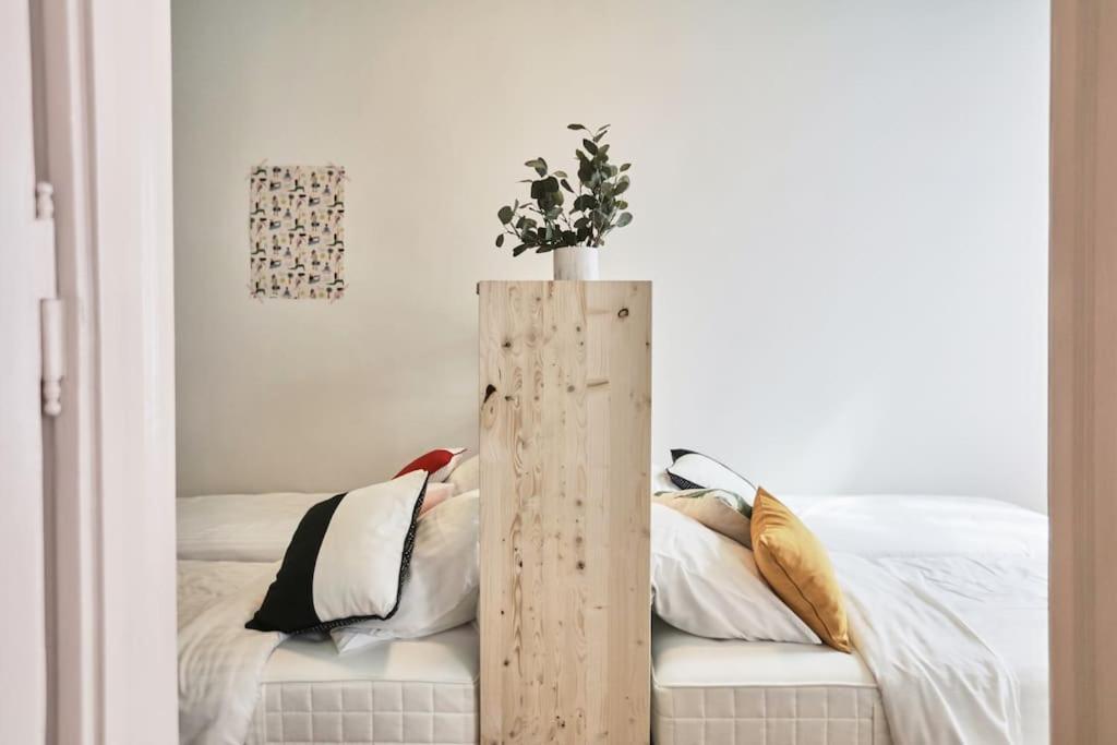 Unwind In Style W Sauna Dsgn 2Br Home Budapest Eksteriør billede